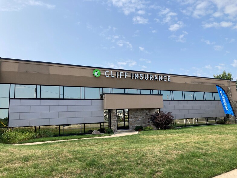 Primary Photo Of 2009 W Beltline Hwy, Madison Office For Lease