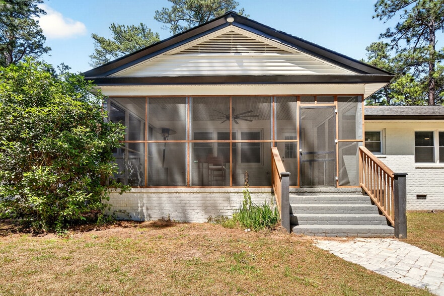 More Photos Of 1120 Central Ave, Summerville Office For Sale