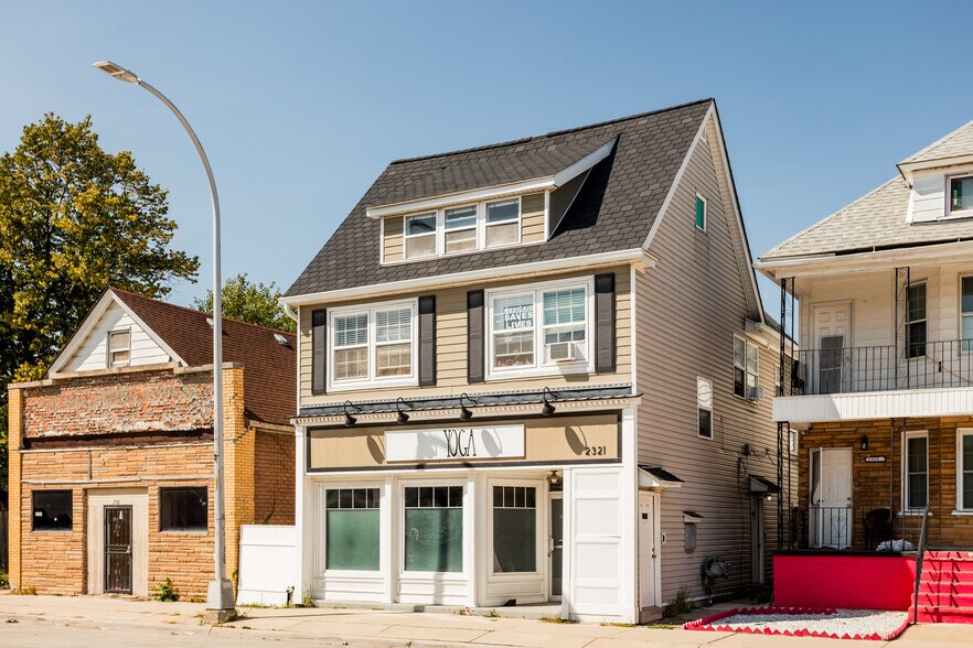 More Photos Of 2321 Caniff St, Hamtramck Storefront For Lease