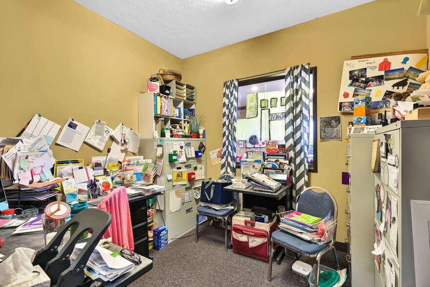 More Photos Of 2563 S Five Mile Ave, Boise Office Residential For Sale
