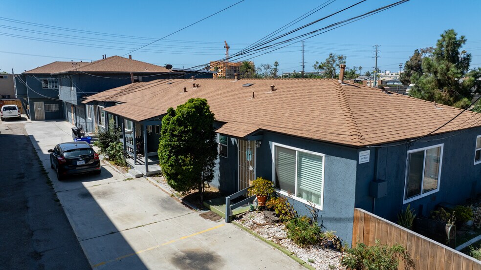 Primary Photo Of 3245-57 Bramson Pl, San Diego Apartments For Sale