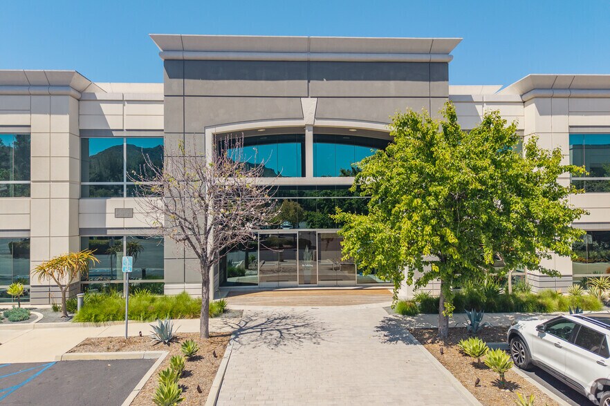 More Photos Of 31111 Agoura Rd, Westlake Village Medical For Lease