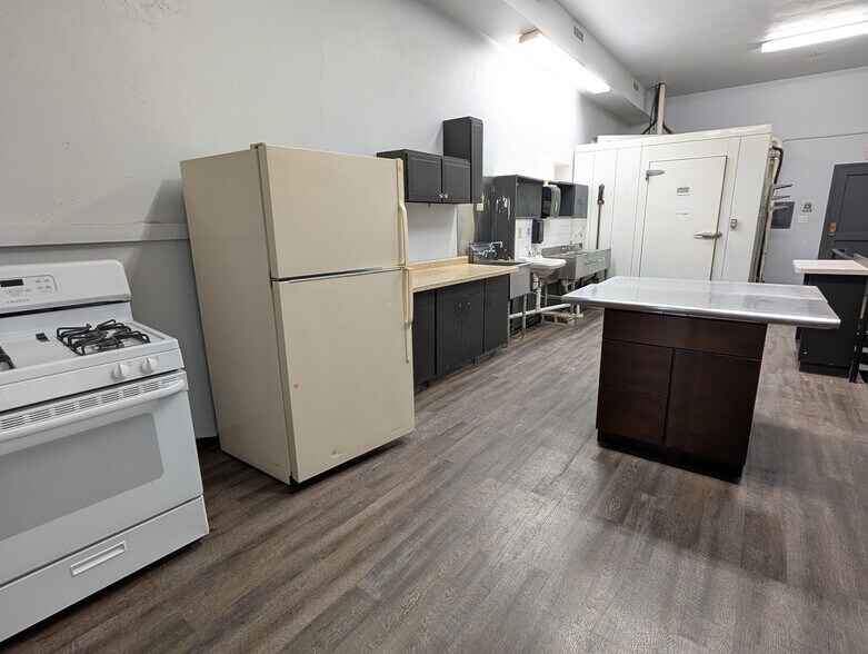 More Photos Of 26-30 W Stephenson St, Freeport General Retail For Sale