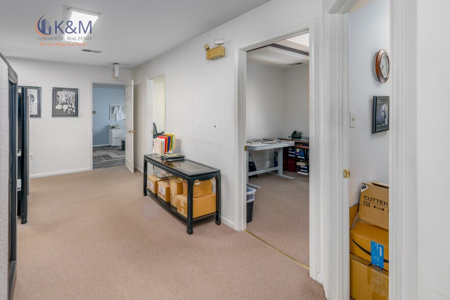 More Photos Of 10520 Warwick Ave, Fairfax Medical For Sale