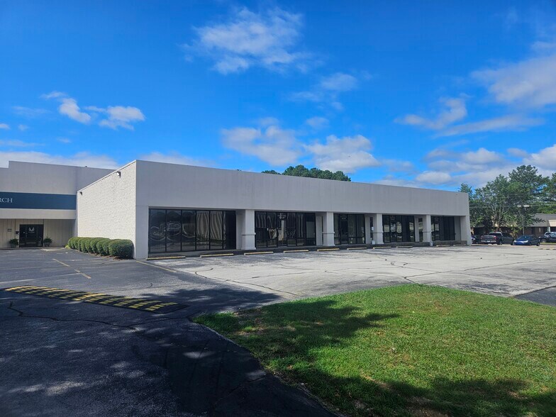 More Photos Of 3903 Volunteer Dr, Chattanooga Light Distribution For Lease