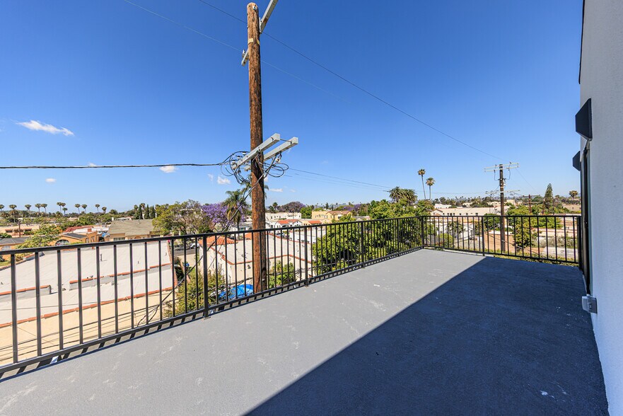 More Photos Of 2847 S Victoria Ave, Los Angeles Multifamily For Sale
