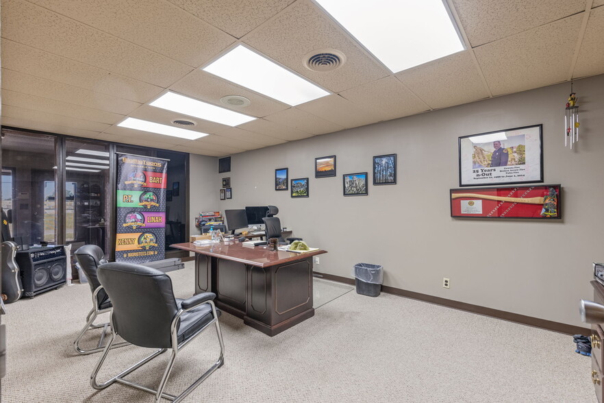 More Photos Of 6580 E Skelly Dr, Tulsa Manufacturing For Sale