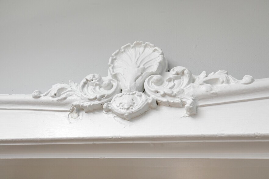 More Photos Of 424 E Grace St, Richmond Bank For Lease