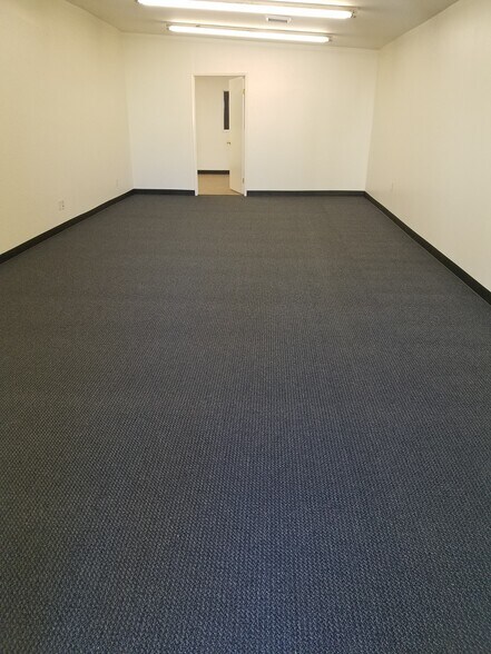 More Photos Of 1720 E Holly Ave, El Segundo Warehouse For Lease