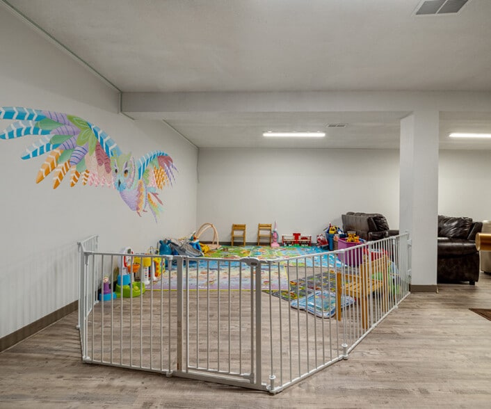 More Photos Of 327 10 St S, Lethbridge Religious Facility For Sale