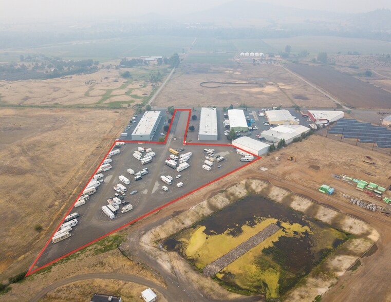 More Photos Of 700 Dutton Rd, White City Self Storage For Sale