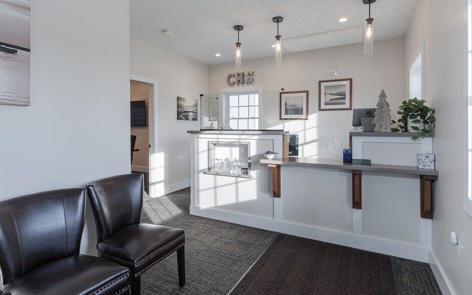 More Photos Of 6 Ames Plaza Ln, Walpole Office For Sale