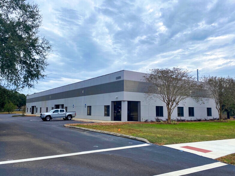 More Photos Of 13351 Progress Blvd, Alachua Warehouse For Sale