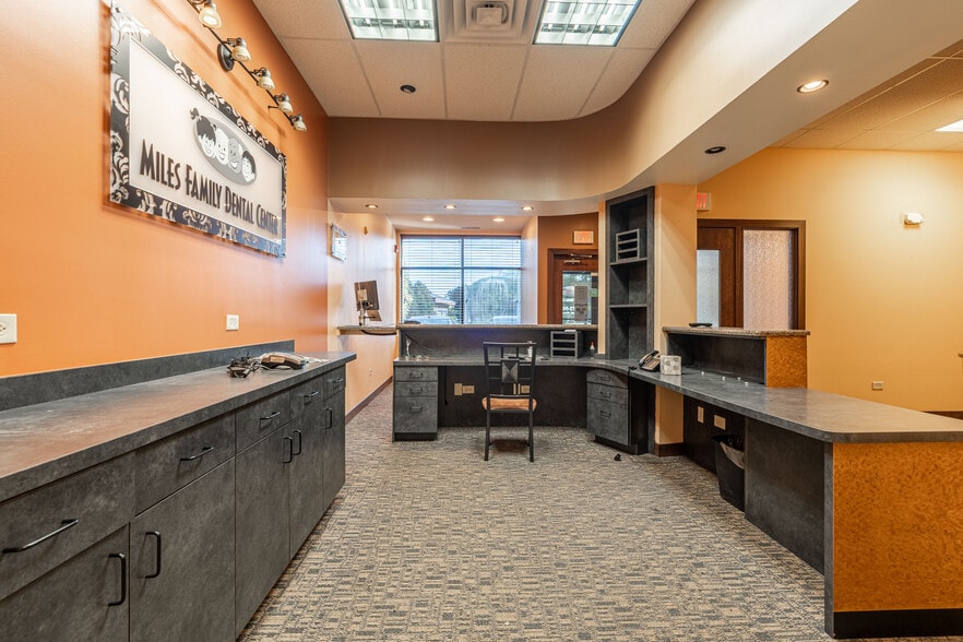 More Photos Of 644 Sheridan Rd, Winthrop Harbor Unknown For Lease