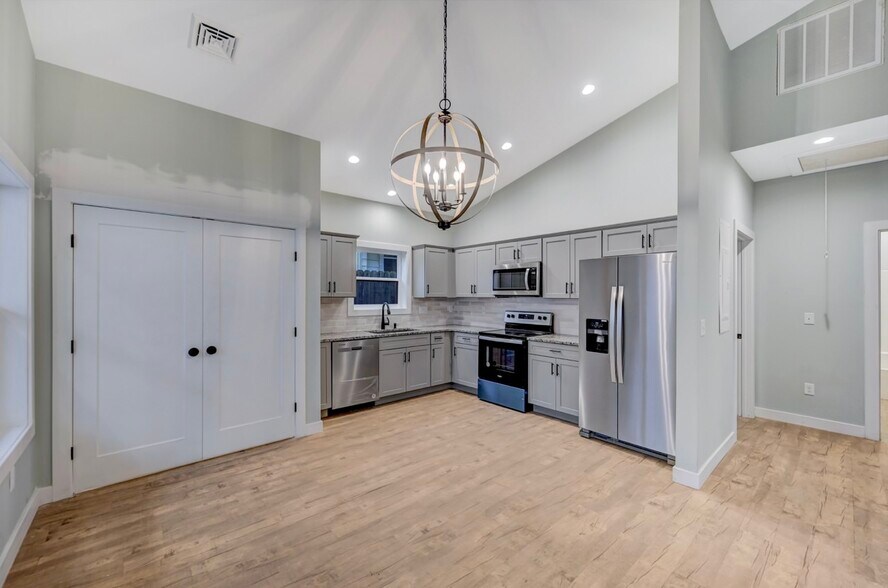 More Photos Of , Scranton Multifamily For Sale