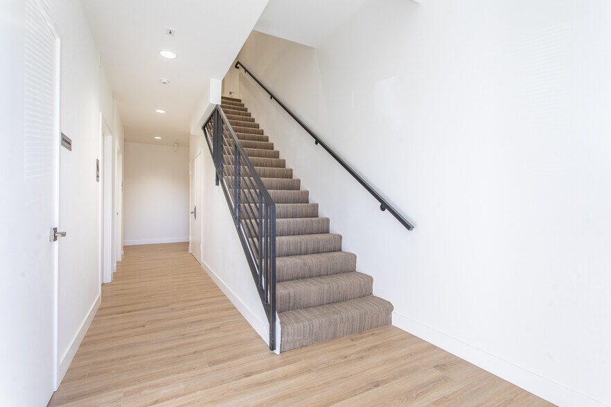 More Photos Of 1429 Thousand Oaks Blvd, Thousand Oaks Medical For Lease