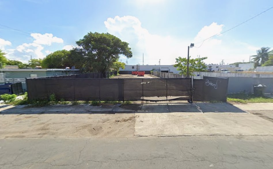 Primary Photo Of 224 NW 2nd Ave, Hallandale Beach Land For Lease