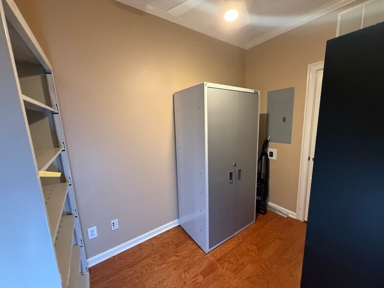 More Photos Of 4595 Towne Lake Pky, Woodstock Medical For Lease