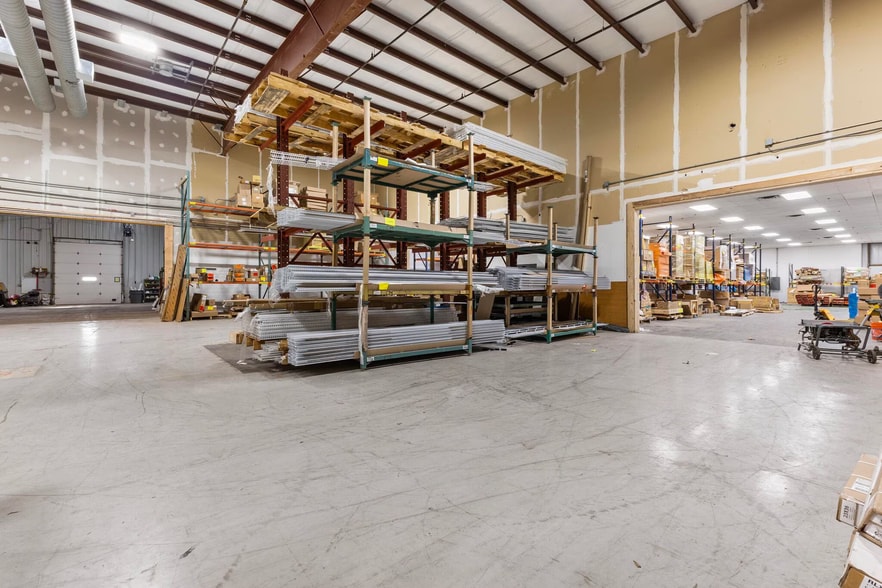 More Photos Of 5829 County Rd 41, Farmington Manufacturing For Lease
