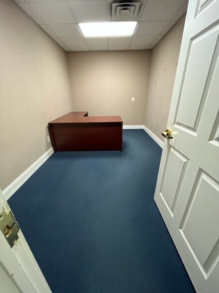 More Photos Of 500 Soho Dr, Adairsville Warehouse For Lease