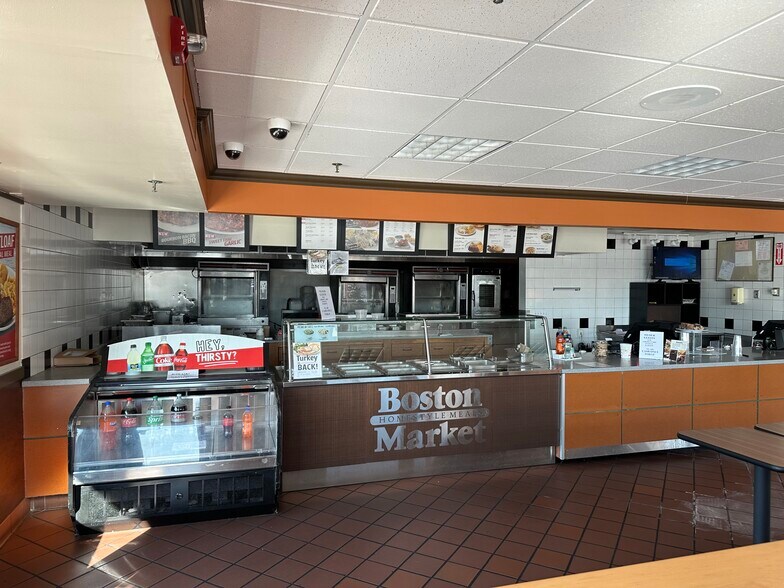 More Photos Of 419 Old Country Rd, Westbury Restaurant For Lease