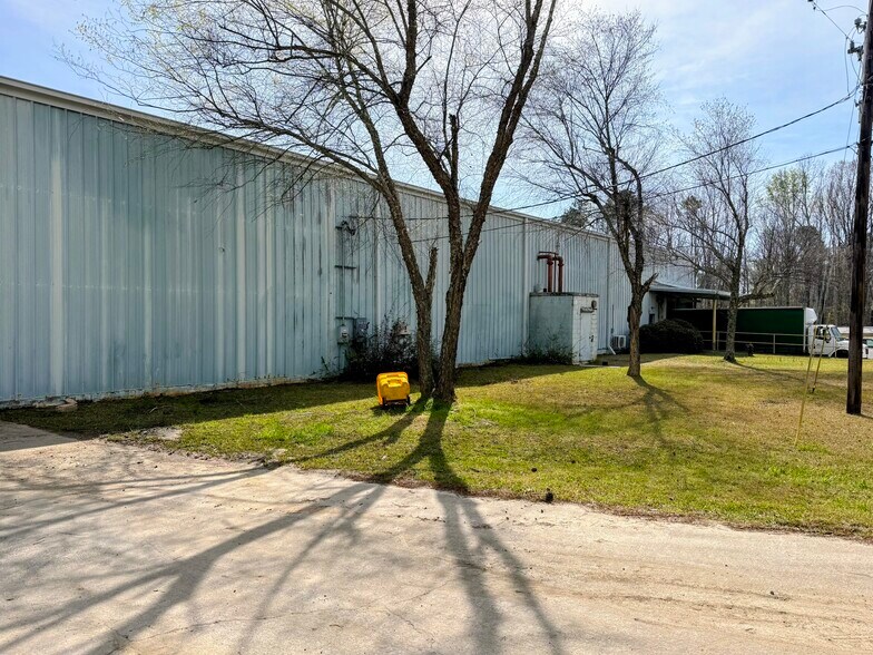 More Photos Of 718 Carwellyn Rd, Abbeville Warehouse For Sale