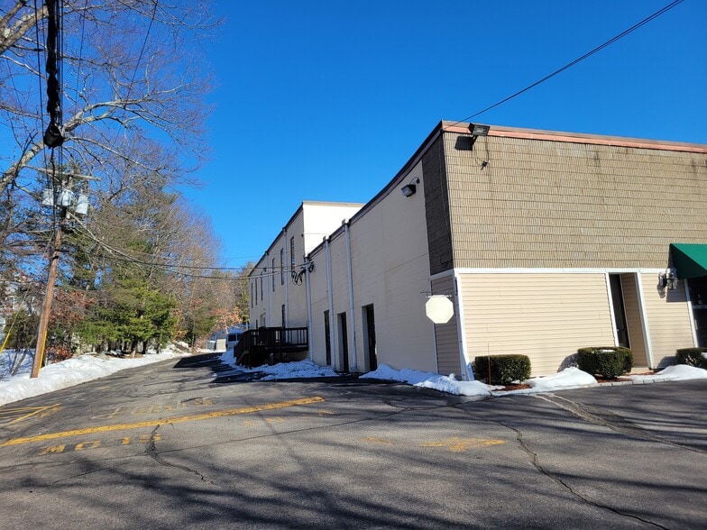 More Photos Of 160 Turnpike Rd, Chelmsford Office For Sale