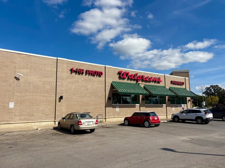 More Photos Of 3121 S 24th St, Omaha Drugstore For Lease
