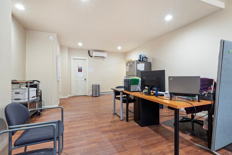 More Photos Of 2114-2118 Broadway Ave, Pittsburgh Storefront Retail Office For Lease