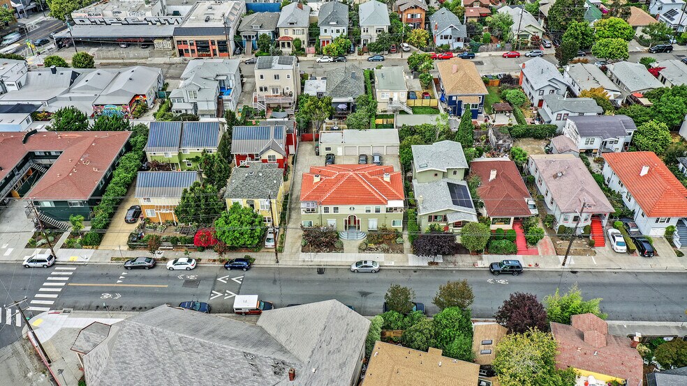 More Photos Of 476 42nd St, Oakland Apartments For Sale