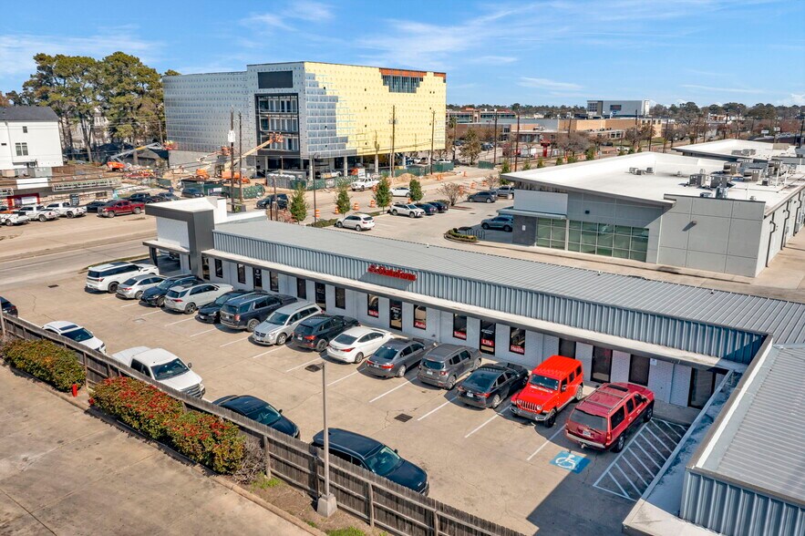 More Photos Of 2015 W 34th St, Houston Storefront Retail Office For Sale
