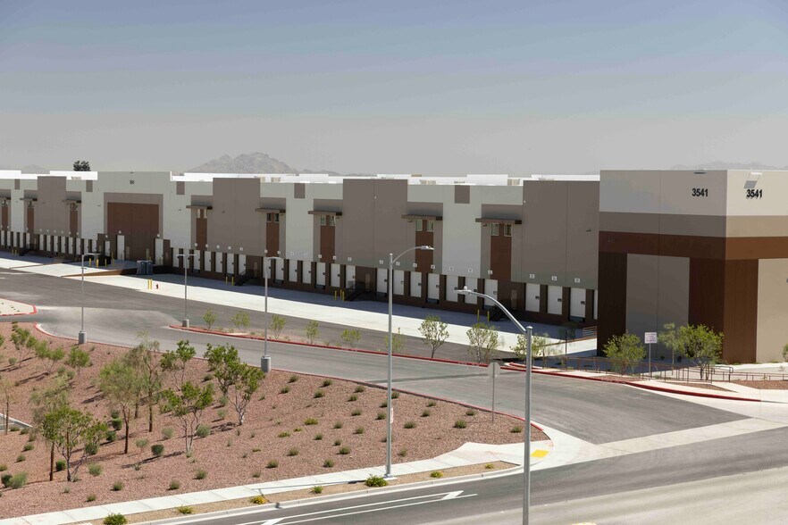 More Photos Of Volunteer & Paradise, Henderson Unknown For Lease