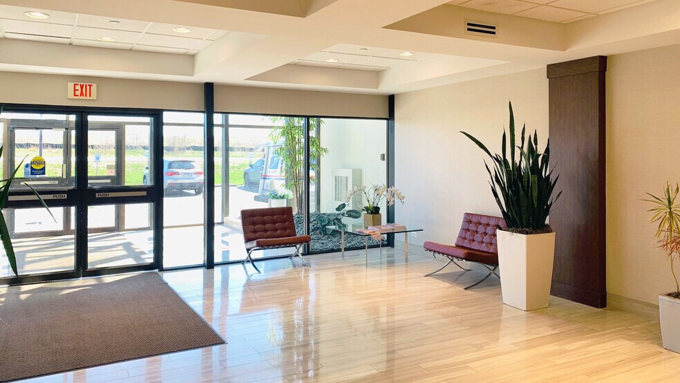 More Photos Of 1020 Milwaukee Ave, Deerfield Office For Lease