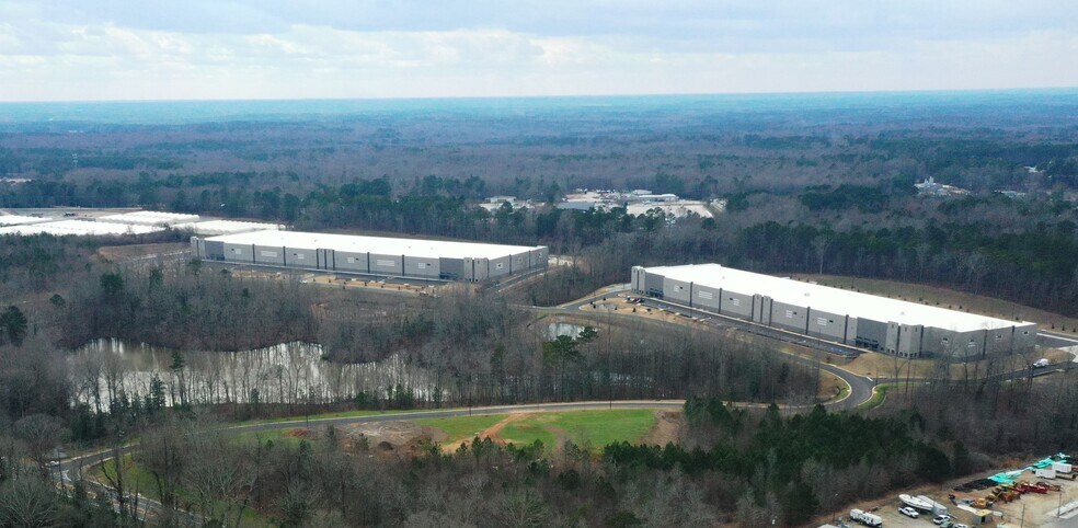 More Photos Of 765 Highway 29 S, Newnan Warehouse For Lease