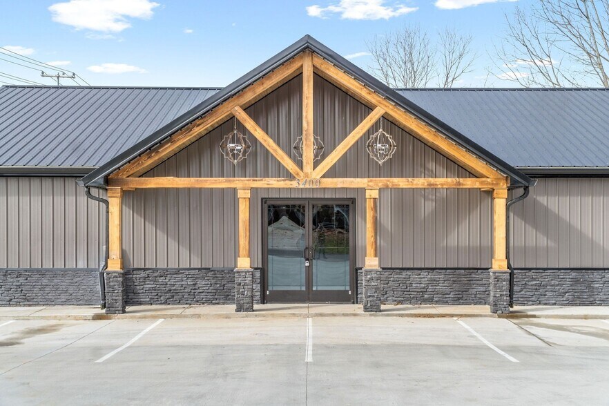 More Photos Of 2510 Pea Ridge Rd, Clarksville Office For Lease