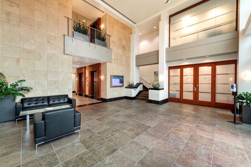 More Photos Of 7047 E Greenway Pky, Scottsdale Office For Lease