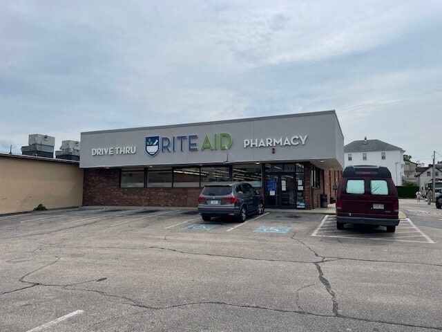 Primary Photo Of 1024 S Main St, Fall River Freestanding For Lease