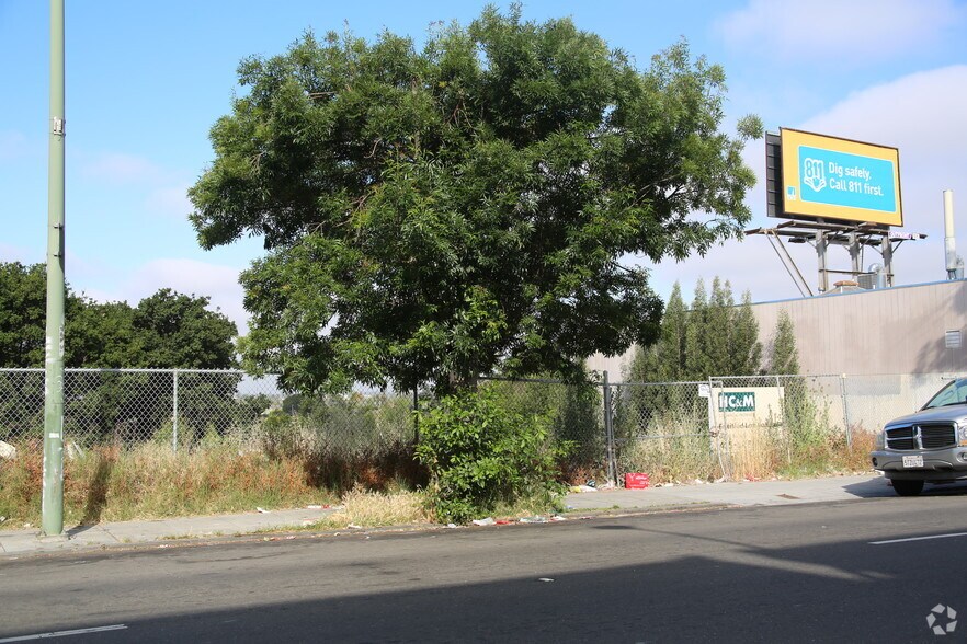 More Photos Of 9811 MacArthur Blvd, Oakland Land For Sale