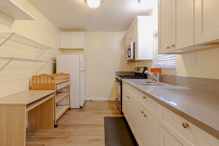 More Photos Of 1409 S New Hampshire Ave, Los Angeles Multifamily For Sale
