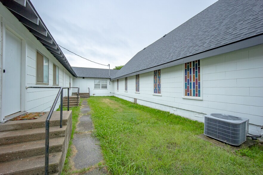 More Photos Of 605 Main st, Velma Religious Facility For Sale