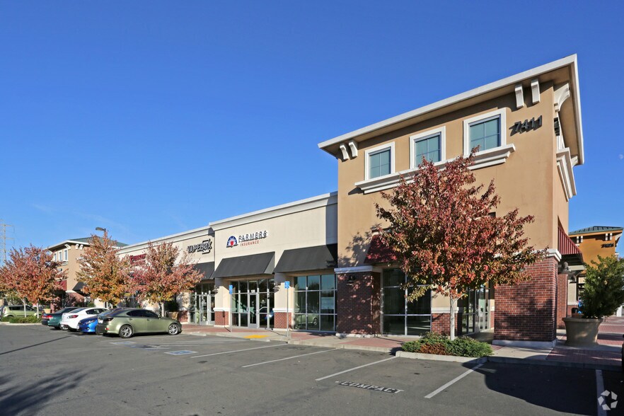 More Photos Of 7431 W Stockton Blvd, Sacramento Freestanding For Lease