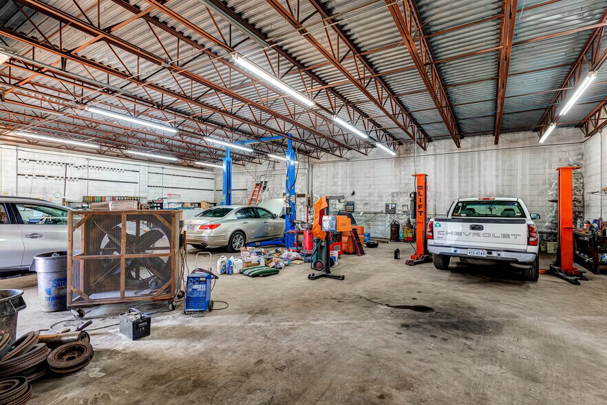 More Photos Of 6509 Dickens Pl, Richmond Auto Repair For Sale