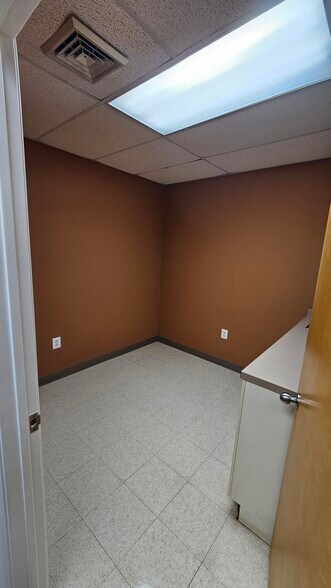 More Photos Of 7131 Rising Sun Ave, Philadelphia Office For Lease