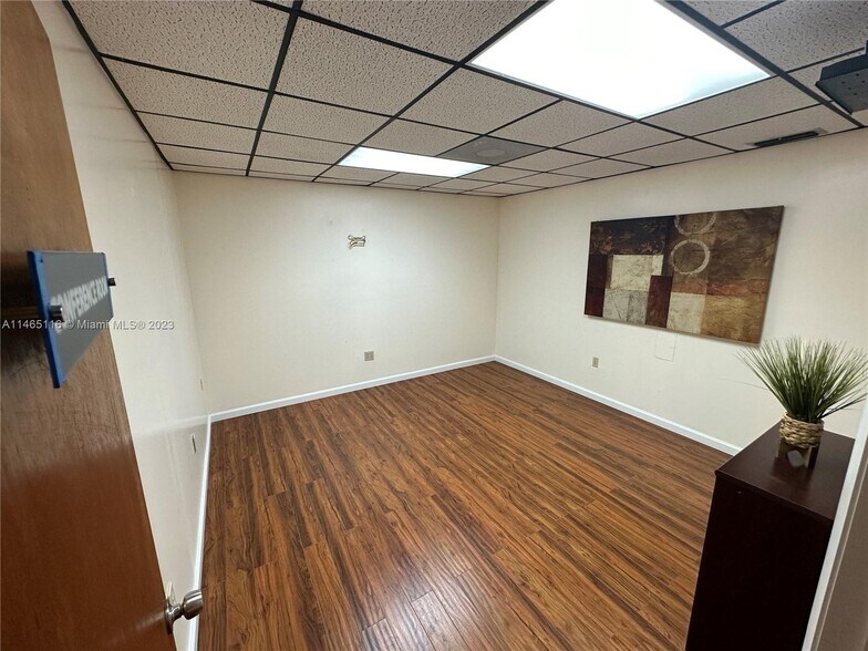 More Photos Of 6187 NW 167th St, Miami Lakes Office For Sale