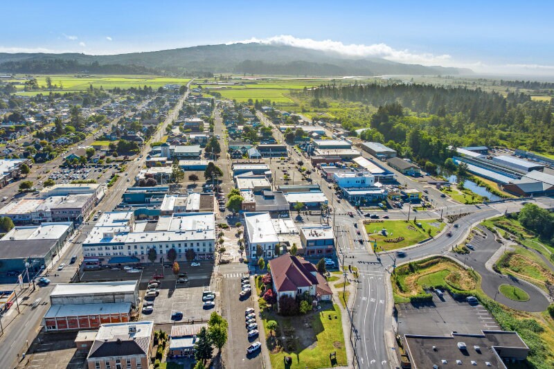 More Photos Of 115 Main Ave, Tillamook General Retail For Lease