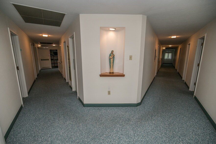 More Photos Of 2425 N Taylor Rd, Cleveland Heights Religious Facility For Sale