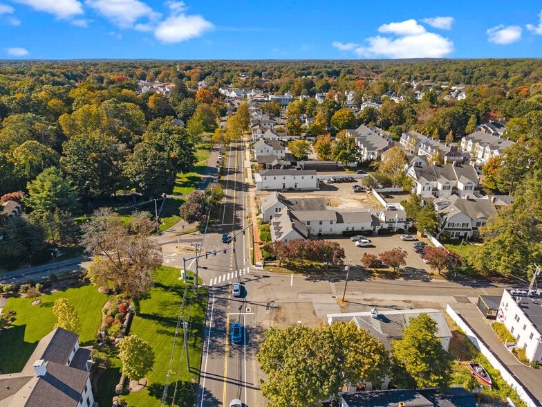 More Photos Of 905 Boston Post Rd, Madison Flex For Sale