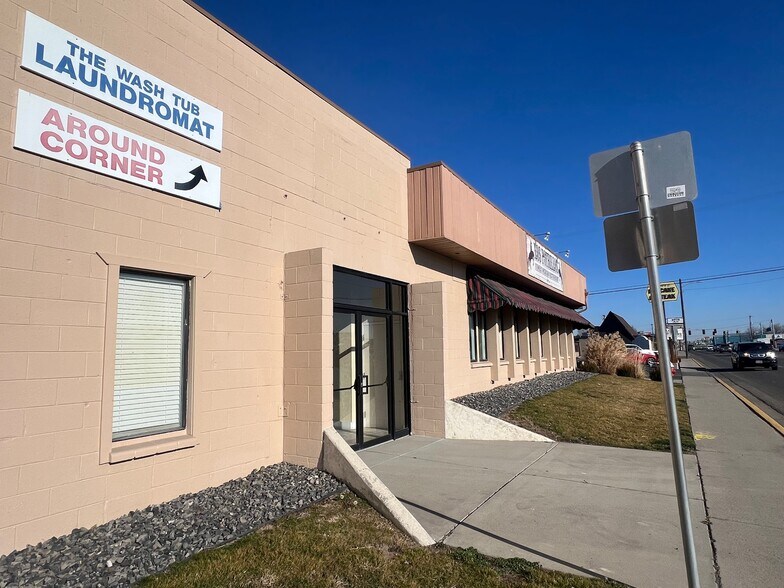 More Photos Of 49 NW 1st St, Ontario Freestanding For Sale