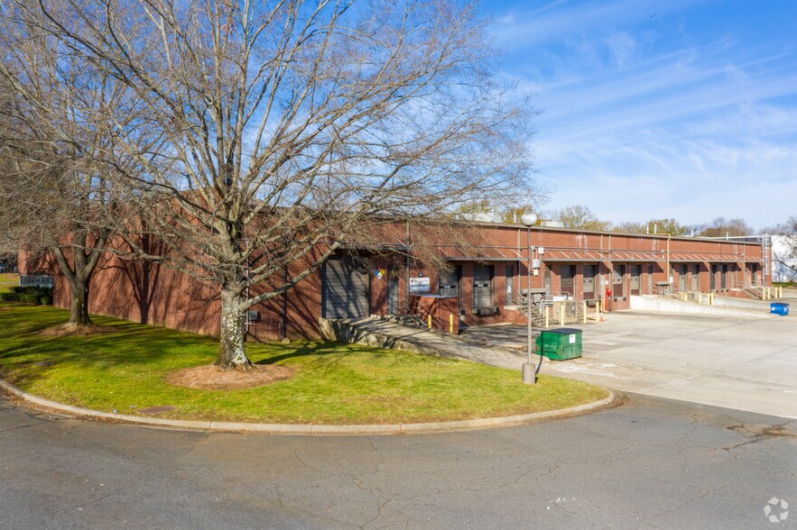 More Photos Of 14201 S Lakes Dr, Charlotte Unknown For Lease