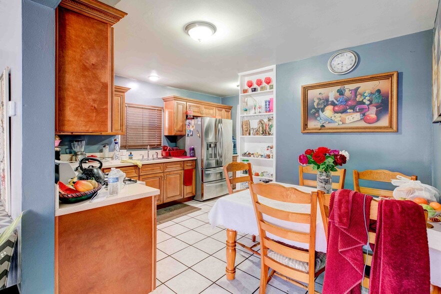 More Photos Of 12606 Foothill Blvd, Sylmar Manufacturing For Sale